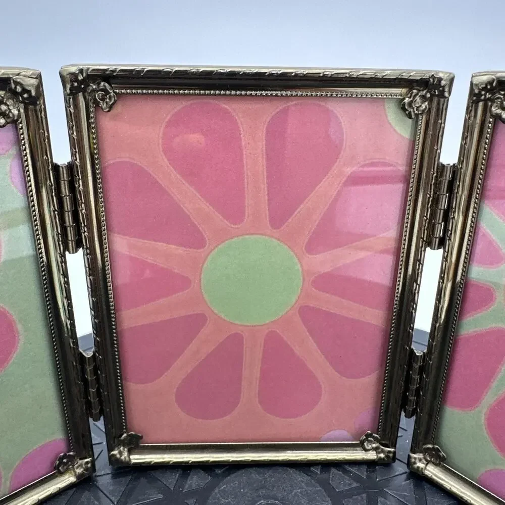 Vintage Tri-Fold 4.5”x3.5” Gold Ornate Design Picture Frame